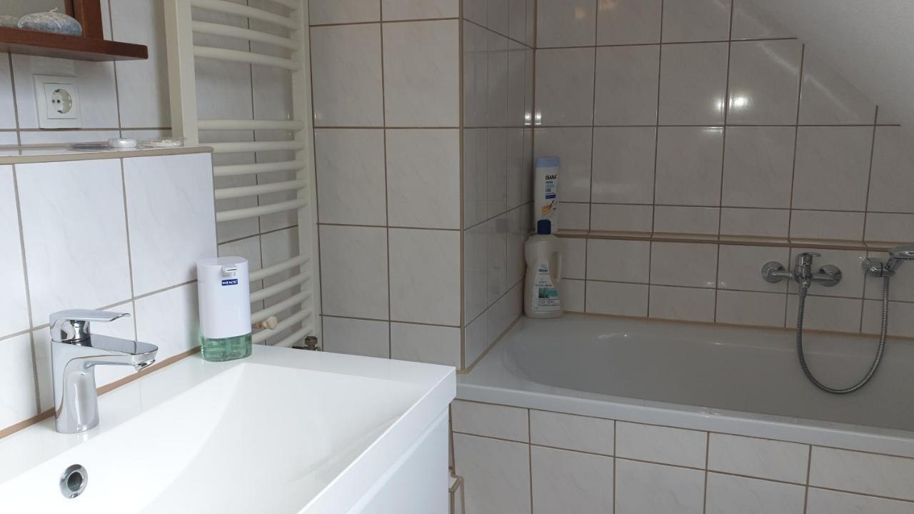 Haesselhof - 80Qm Ferienwohnung Im Zentrum Von バート・リーベンヴェルダ エクステリア 写真